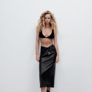 New Zara  Midi Faux Leather Pencil  Skirt Women's sz Xs